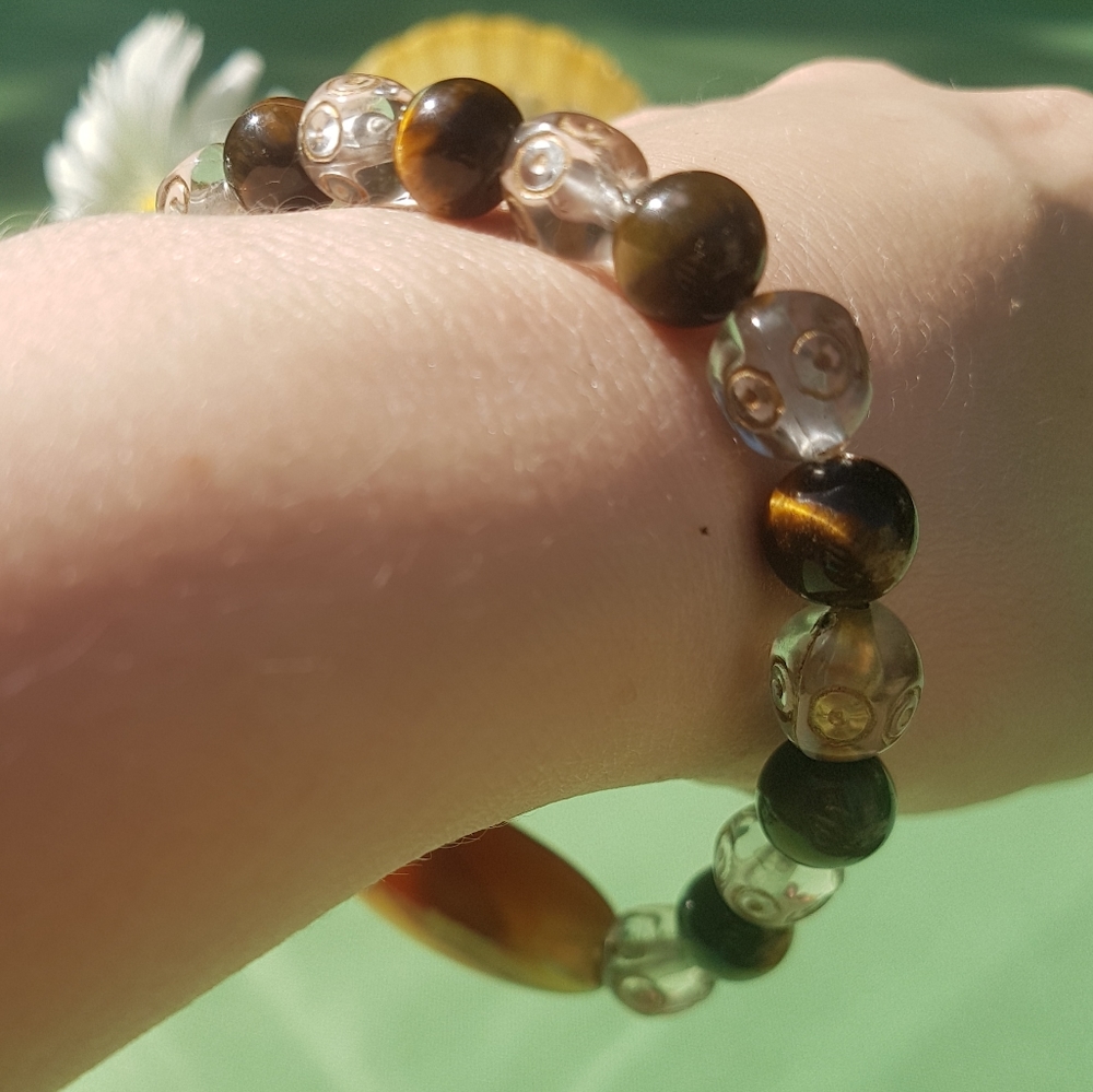 π― Tiger Eye Earth Rune Bracelet - Picture 10 of 10